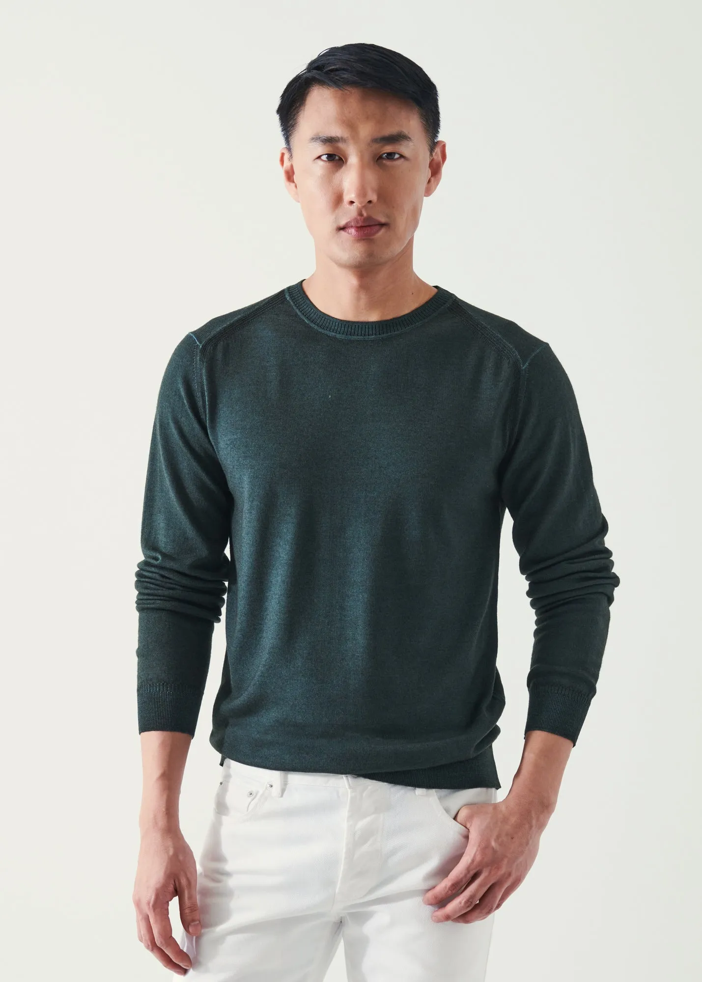 EXTRA-FINE MERINO COLD DYE CREWNECK